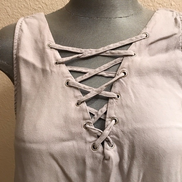 Grey Crop Tank w/Laced up front. Blouse. Misses L. Forever 21. NWT. Sexy. - Picture 8 of 11